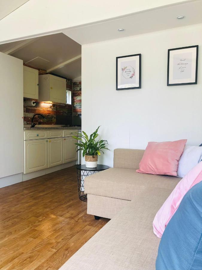 Tiny House 't Heidehoes In Usselo